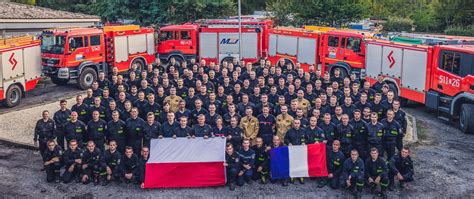 Grupa polskich strażaków z modułu GFFFV Poland po powrocie z misji we Francji