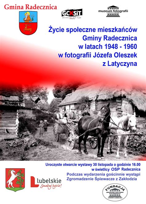 Zgromadzenie lokalnej społeczności podczas wydarzenia kulturalnego w Maniowach