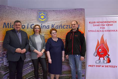 Zdjęcie członków Klubu HDK PCK 