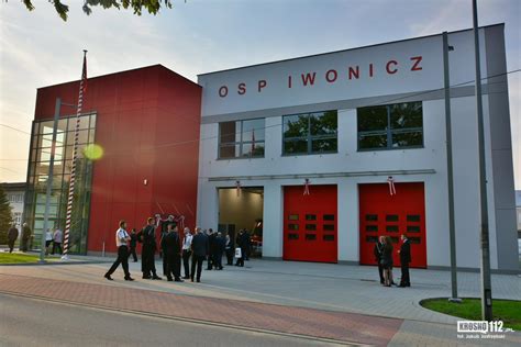 Zewnętrzny widok nowoczesnej remizy OSP