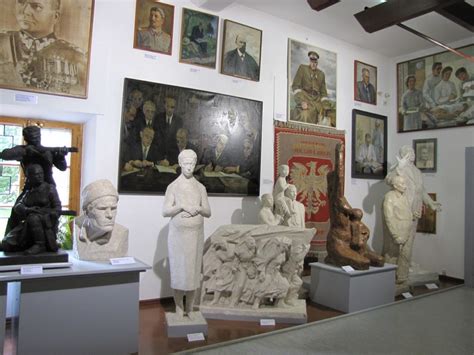 Fotografia obecnego pomnika Lenina w Muzeum Socrealizmu w Kozłówce