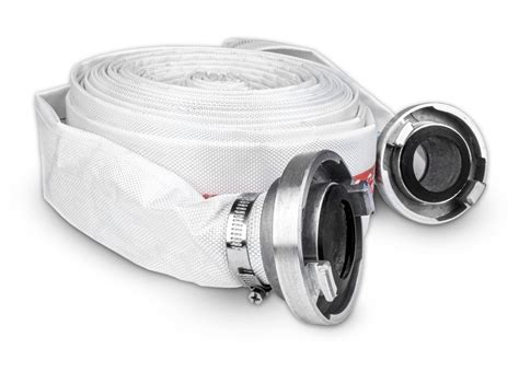 Ilustracja porównująca wąż strażacki i wąż ogrodowy, podkreślająca różnice w budowie i materiałach.