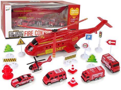 Zestaw drewnianych pojazdów strażackich (helikopter, wóz, samochód dowódcy) z oferty Smyk