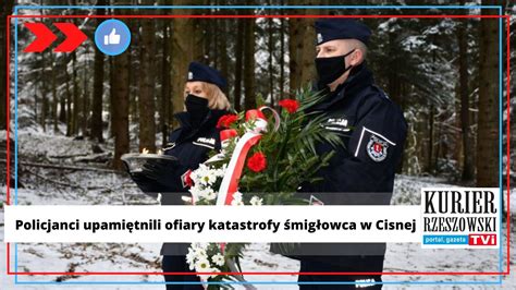 zdjęcie obelisku upamiętniającego ofiary katastrofy śmigłowca w Cisnej
