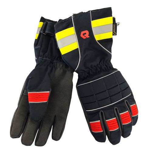 zdjęcie rękawic Rosenbauer Safe Grip III w akcji