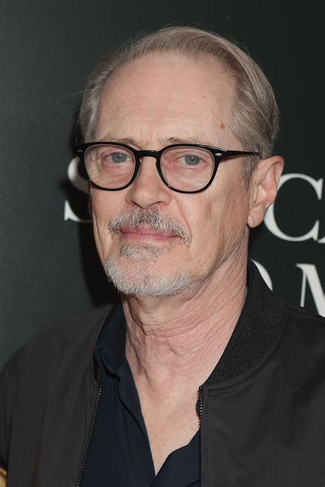 Steve Buscemi na spotkaniu lub evencie fundacji 