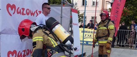 Zdjęcie strażaków podczas zawodów Firefighter Combat Challenge