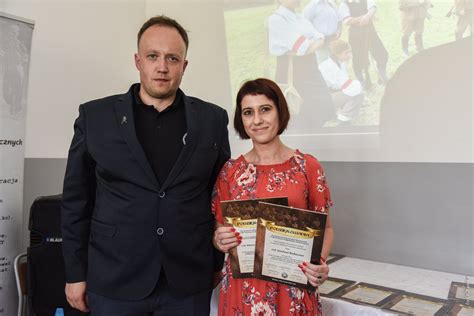 Członkowie Stowarzyszenia 1. psp AK w czasie rekonstrukcji zrzutu na Dzielcu 