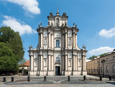Zdjęcie fasady kościoła św. Józefa w Wieluniu