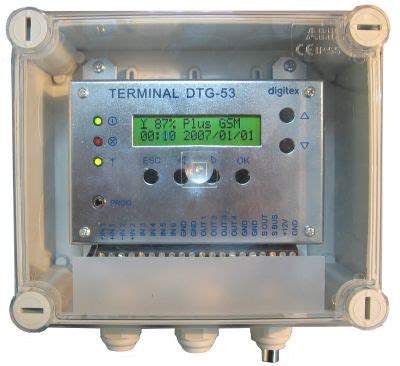 Widok terminala GSM DTG-53 z wyświetlaczem i diodami