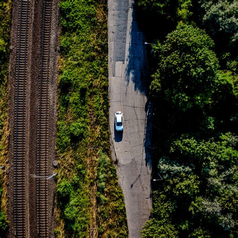 zdjęcie z drona przedstawiające pogorzelisko zakładu stolarskiego