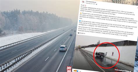 Zdjęcie spalonej autolawety na pasie awaryjnym trasy S11
