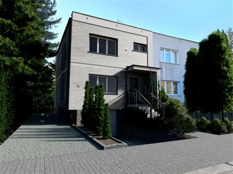 Zdjęcie frontowej elewacji byłego domu dziecka w Kowańcu przed pożarem