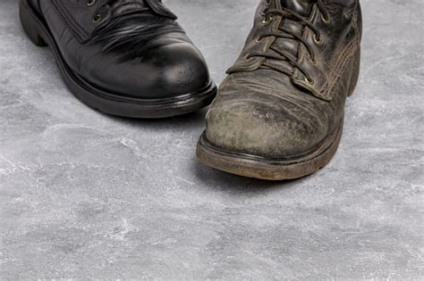 Sposób konserwacji i wymagania estetyczne dotyczące skórzanego obuwia wyjściowego strażaka