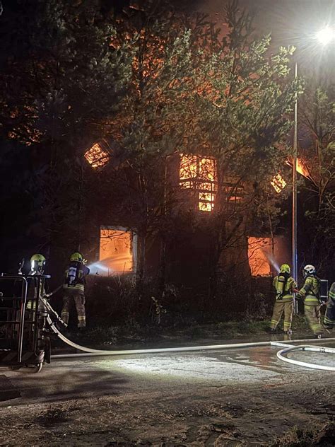 Akcja gaśnicza podczas pożaru w Helu