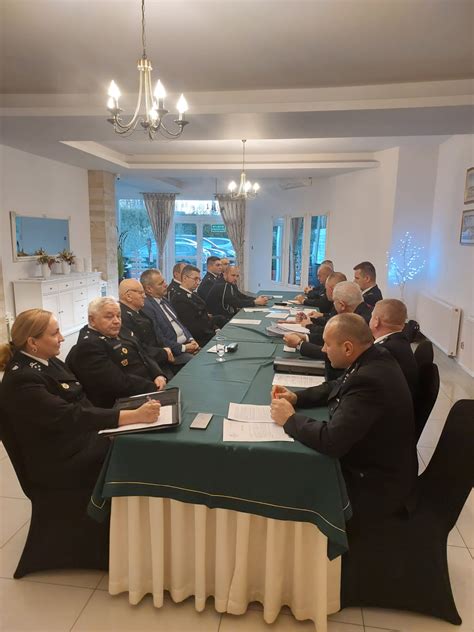 zdjęcie z Walnego Zjazdu Sprawozdawczo-Wyborczego Zarządu Oddziału Powiatowego ZOSP RP w Będzinie, przedstawiające nowo wybrane władze