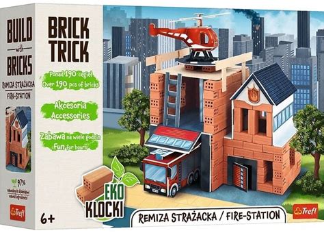 Zdjęcie zestawu konstrukcyjnego Trefl Brick Trick Remiza Strażacka XL w całości