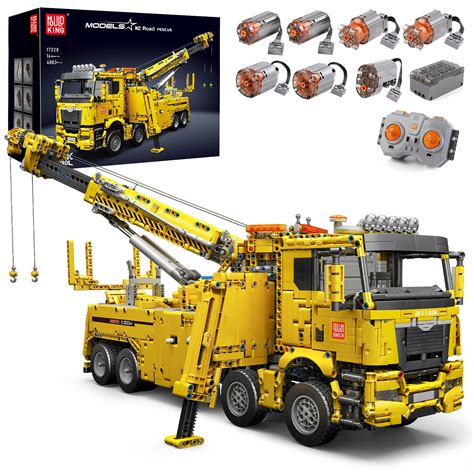 Niestandardowy model LEGO strażackiego wozu MAN TGL 12.250 stworzony przez Mateusza z Poznania