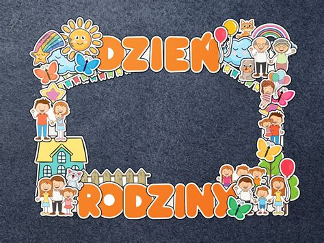 zdjęcie rodziny lub grupy znajomych na pontonie Intex