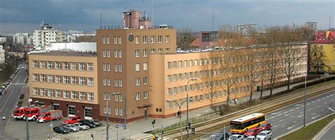 zdjęcie kampusu Szkoły Głównej Służby Pożarniczej w Warszawie