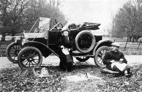 pierwszy samochód strażacki Ford z 1935 roku