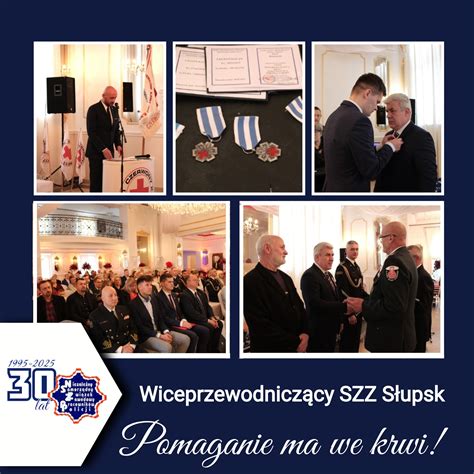 Zarząd klubu strażackiego podczas spotkania
