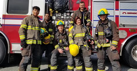 Thematic photo of rescue services (firefighters, ambulance, police) on alert in a small town
