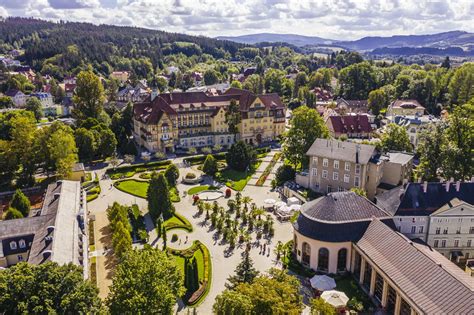 Zdjęcie przedstawiające rodzinę Prizlów, ważnych członków OSP Kudowa-Zdrój