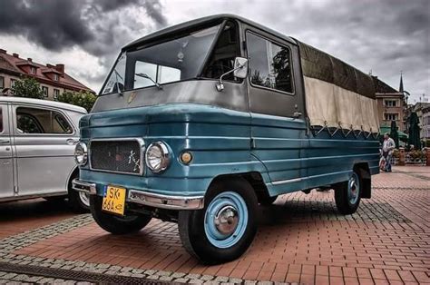Zdjęcie prototypu Żuk A 03 na Międzynarodowych Targach Poznańskich 1958
