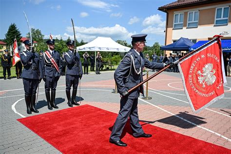 Uroczystość wręczenia sztandaru OSP Chojnice w 1966 roku