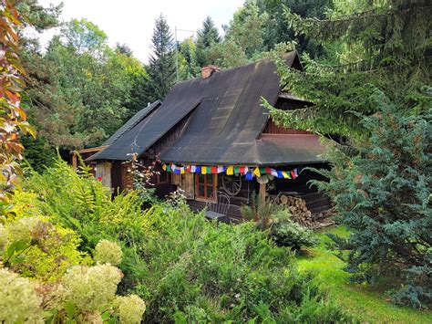 Stara historyczna chata turystyczna w Karkonoszach