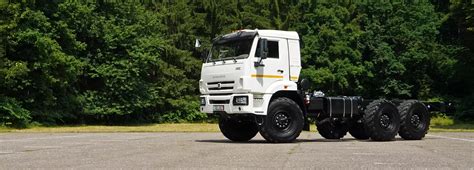 Zdjęcie ciężkiego samochodu ratowniczo-gaśniczego Kamaz 43118 6x6 z zabudową