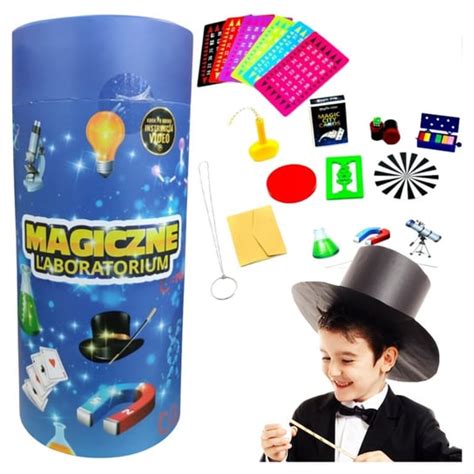 Grafika przedstawiająca Normana Price'a przygotowującego magiczne sztuczki