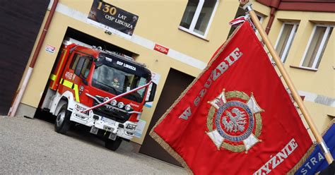 zdjęcie wyremontowanego garażu OSP Roczyny lub nowego sprzętu