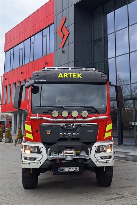 Nowy średni samochód ratowniczo-gaśniczy dla OSP Stare Załubice.