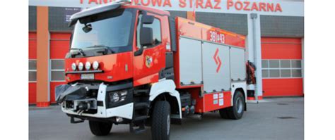 Infografika lub schemat średniego samochodu ratownictwa technicznego Scania z żurawiem