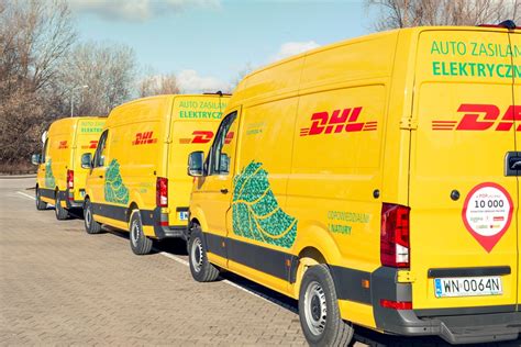 Płonące samochody dostawcze DHL w Lublinie