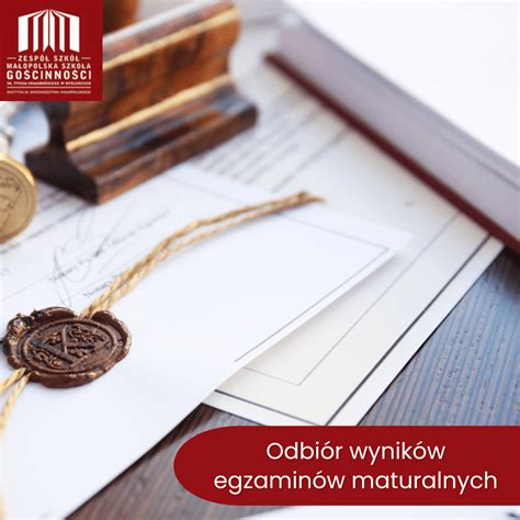 Zdjęcie dokumentów sądowych z pieczęcią lub pismem procesowym