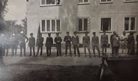 Archiwalne zdjęcia i dokumenty przedstawiające historię OSP Miechów