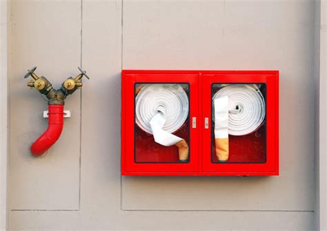 Przykładowe zdjęcia hydrantów wewnętrznych w szafkach