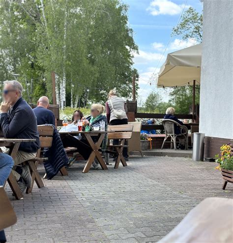 zdjęcie płonącej restauracji 