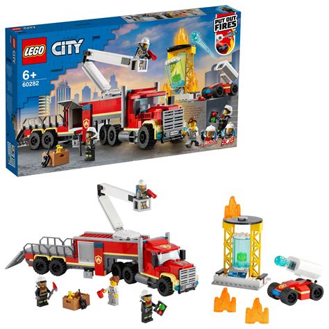 LEGO City Strażacka jednostka dowodzenia z robotem Toastie w akcji