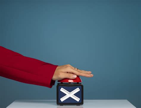 Infografika przedstawiająca najczęstsze błędy popełniane przy pisaniu wniosków o dofinansowanie.