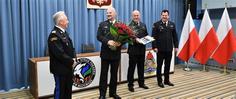 Mł. st. bryg. Jarosław Kurek podczas uroczystości objęcia stanowiska Mazowieckiego Komendanta Wojewódzkiego PSP