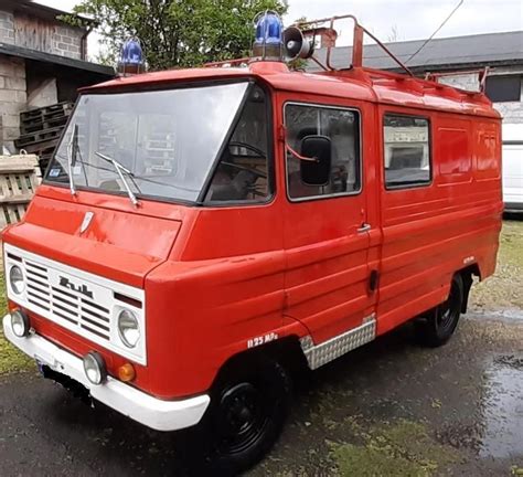 Samochód pożarniczy Żuk A151C z widoczną autopompą z przodu
