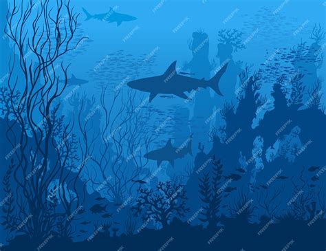 Podwodny świat z rafami koralowymi i małymi rybkami