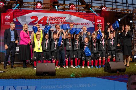 Ceremonia wręczenia nagród zwycięzcom gminnych zawodów strażackich w Liskowie