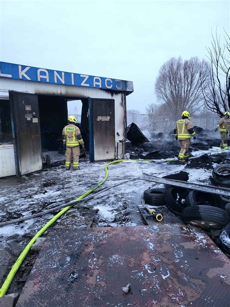 zdjęcie płonącego składowiska opon w Wilkowicach