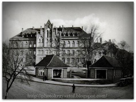 zdjęcie pogorzeliska sądu w Olsztynie z 1976 roku