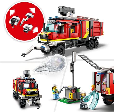 Skanowanie śladów w biurze komendanta straży pożarnej w LEGO City. Widoczny klucz w szafce.
